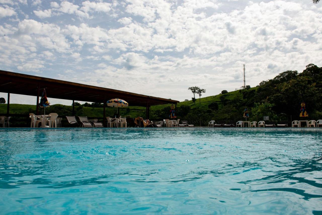 Hotel Fazenda Vale Da Cachoeira セーハ・ネグラ エクステリア 写真