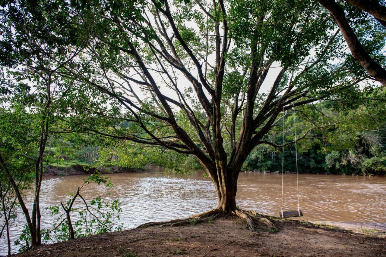 Hotel Fazenda Vale Da Cachoeira セーハ・ネグラ エクステリア 写真