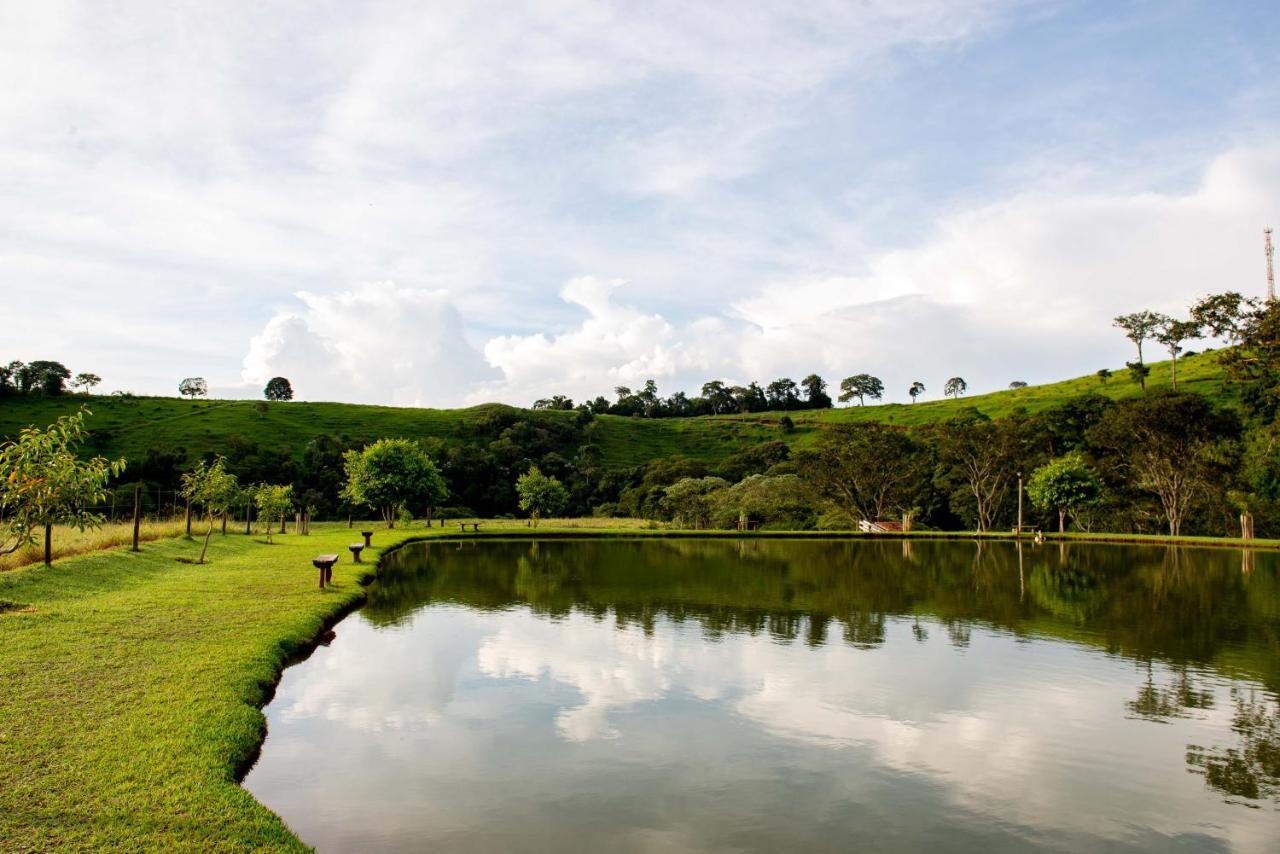 Hotel Fazenda Vale Da Cachoeira セーハ・ネグラ エクステリア 写真